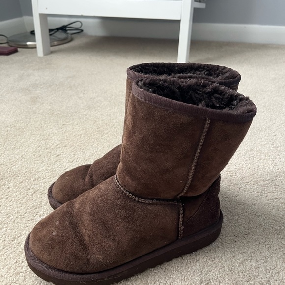 Ugg Classic Chocolate Boots - Picture 4 of 5